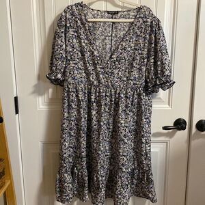 E595-810) Shein Curve Sz. 2X Women's Black Floral Easter